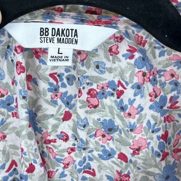 BB Dakota by Steve Madden Floral Ruffle Cap-Sleeve Top size large - Picture 3 of 6